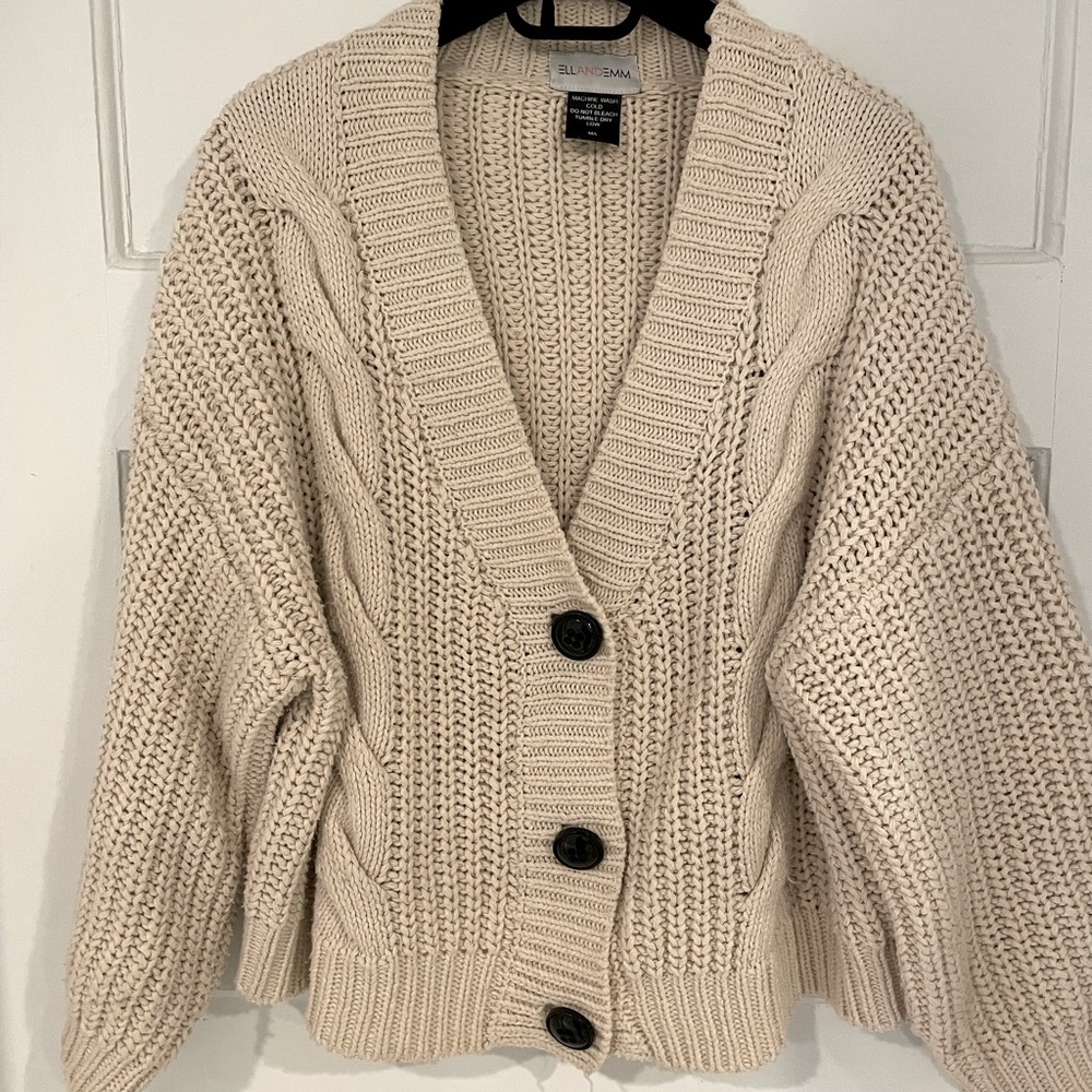 @EllANDEMM Cropped Cardigan